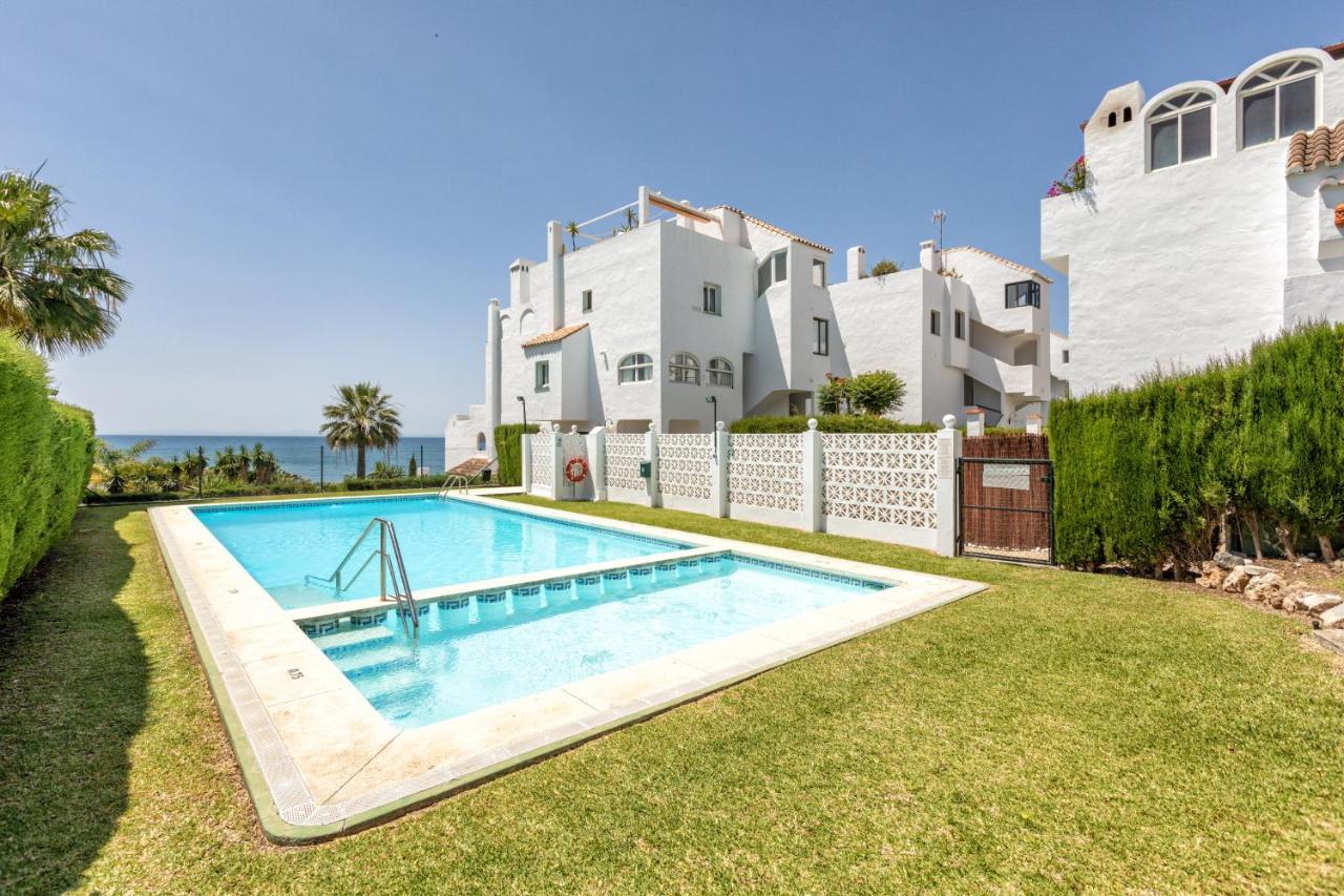 Front Sea View Penthouse Apartment Estepona Bagian luar foto